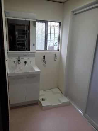 洗面脱衣室から浴室にあった90ｍｍの段差を解消しました