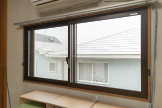 書斎・腰窓 After