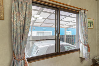 リビング・腰窓 After