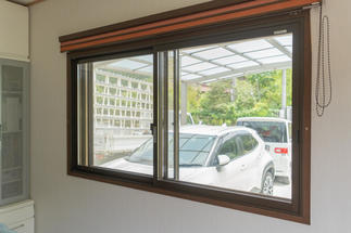 リビング・腰窓