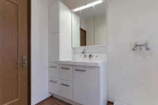 洗面化粧室 After