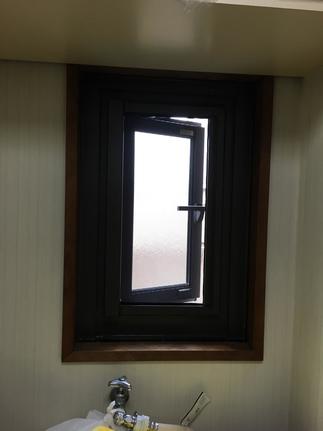 脱衣所硝子交換　