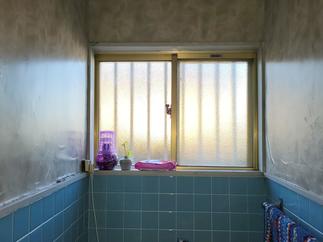 トイレ窓【Before】