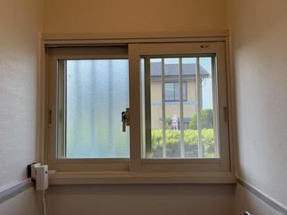 トイレ窓【After】