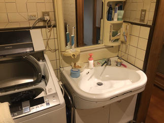 リフォーム前の洗面化粧台