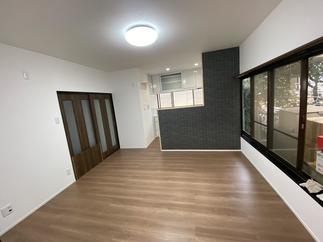 ダイニング側からみたキッチン