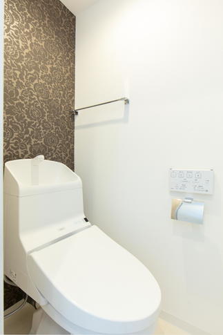 アクセントクロスが素敵なトイレ！