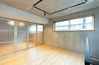 階段直結のリビングダイニング