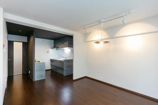 落ち着きのあるコントラストで