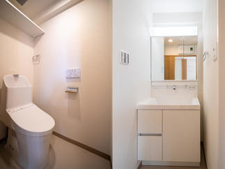 お掃除ラクラク、トイレ＆洗面