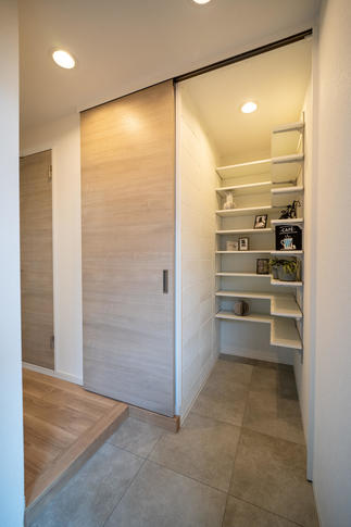 玄関収納（シューズクローク）