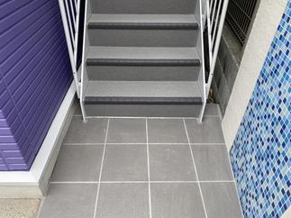 毎日行き来する階段やタイルのメンテナンスも大切＿施工後