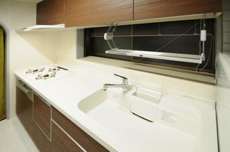 使いやすい収納付き