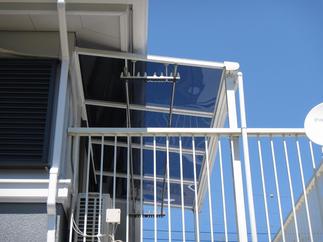 ﾃﾗｽの屋根もﾘﾆｭｰｱﾙ