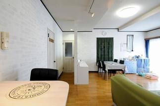 調理しながらリビングダイニングが見渡せます