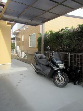 バイク置場も新設しました