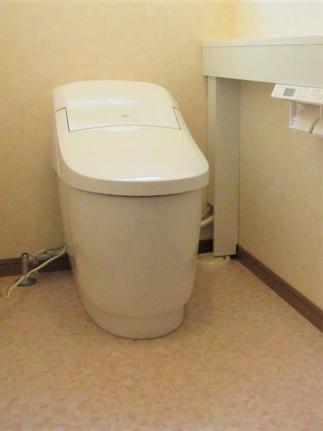 トイレは「プレアスLS」