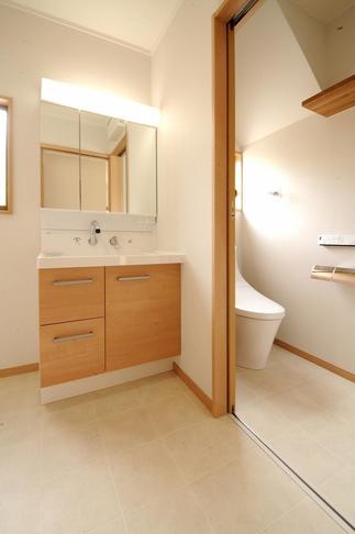 洗面脱衣室とトイレ