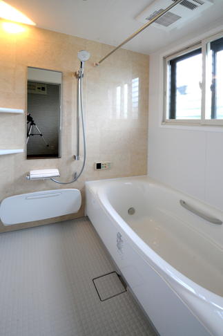 リクシルのユニットバス「アライズ」