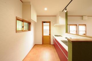 機能充実、対面式システムキッチンにリフォーム