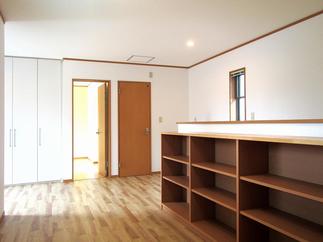 2階ベランダ前の多目的ホールも模様替え