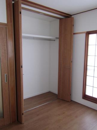 押入れ→折れ戸収納