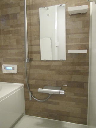 アクセント張りに「セブストーン」