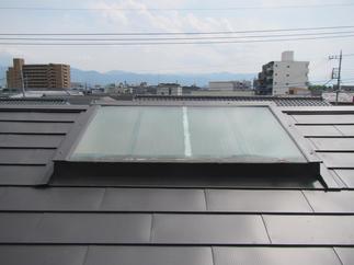 天窓まわりも雨仕舞をリニューアル