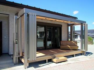 パネルを開放した状態（全景）