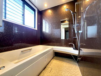 上質な浴室空間【LIXILスパージュ】