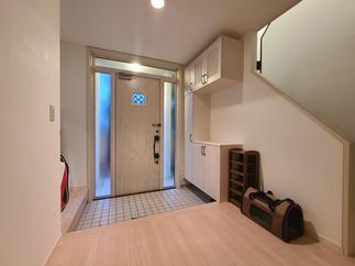 明るい玄関になりました