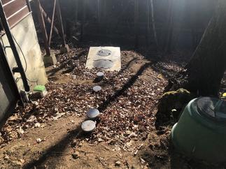 工事車両の乗り入れができない場所でしたが合併浄化槽を設置しました