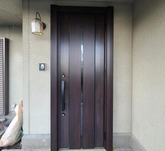 玄関カバー工法『リシェント』