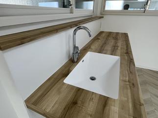 キッチン代わりの広々洗面台