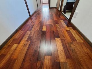 花梨の無垢フローリングです。