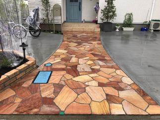 割石のアプローチ