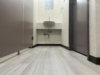 床は傷や汚れに強い塩ビタイルです。