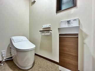 トイレ『プレアスLS』と手洗い器『コフレルワイド』