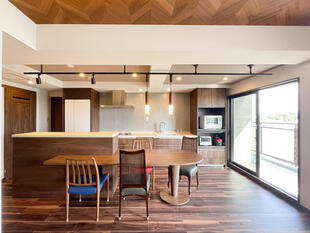 マンションリフォーム　/　会話が弾むカフェ風LDKにリノベーション