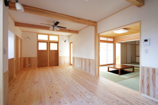 大空間のリビングダイニング