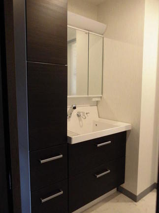 洗面化粧台入替え