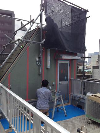 外壁工事の様子です