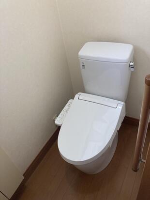 ２３年使用していたトイレ、水漏れし1.2階とも交換へ