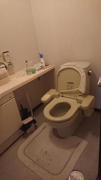 ２F　トイレ　BEFORE