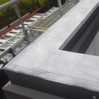 ベランダ手摺り　施工中