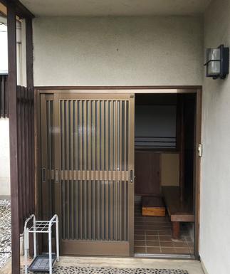 玄関　BEFORE