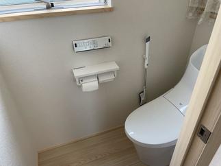 エコカラット　トイレ　BEFORE