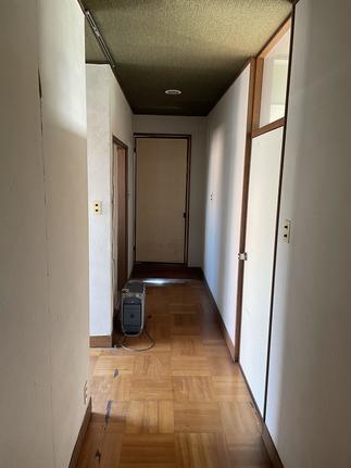 廊下　BEFORE