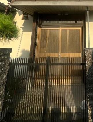 門扉・玄関　BEFORE