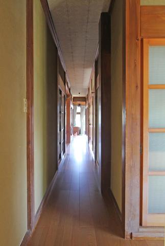 廊下　アフター　施工後２